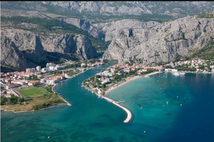 Villa Mini Stone House Omiš Exterior foto