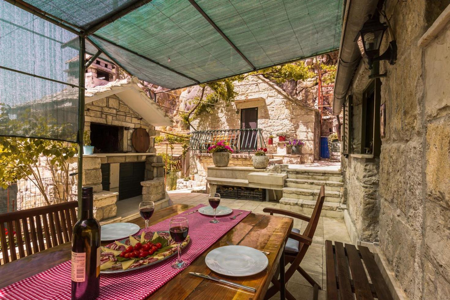 Villa Mini Stone House Omiš Exterior foto