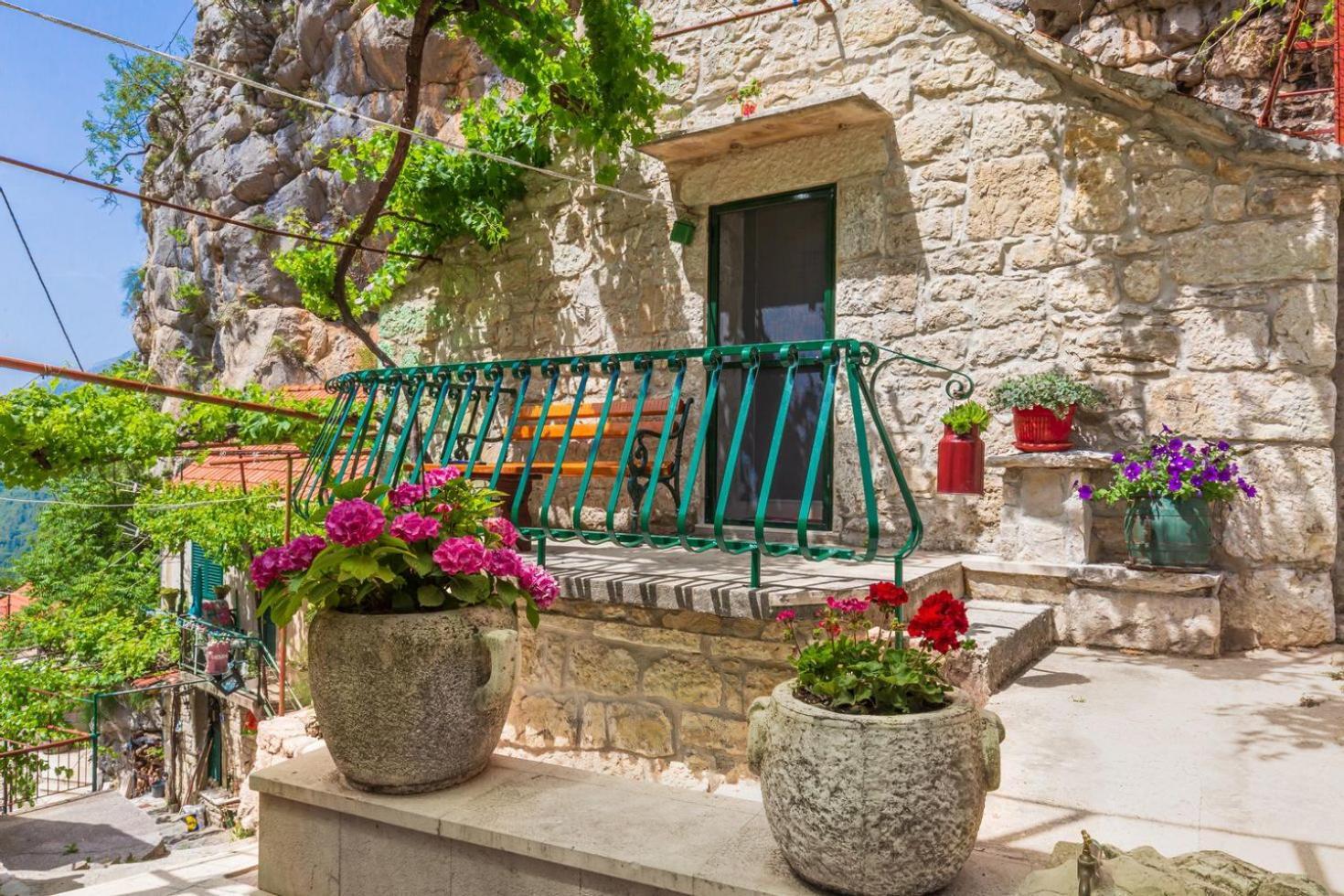 Villa Mini Stone House Omiš Exterior foto